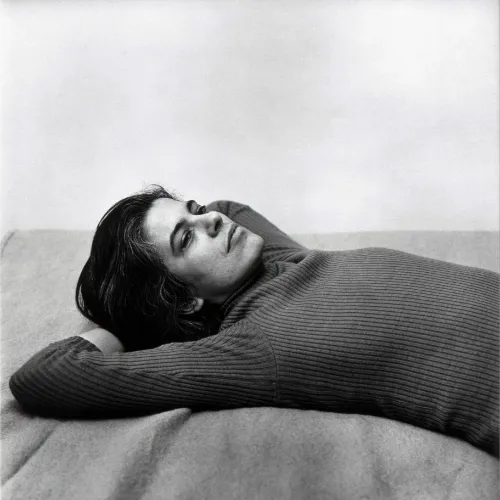 suzan sontag laying